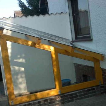Kellereingangsüberdachung mit einem Verbundsicherheitsglasdach